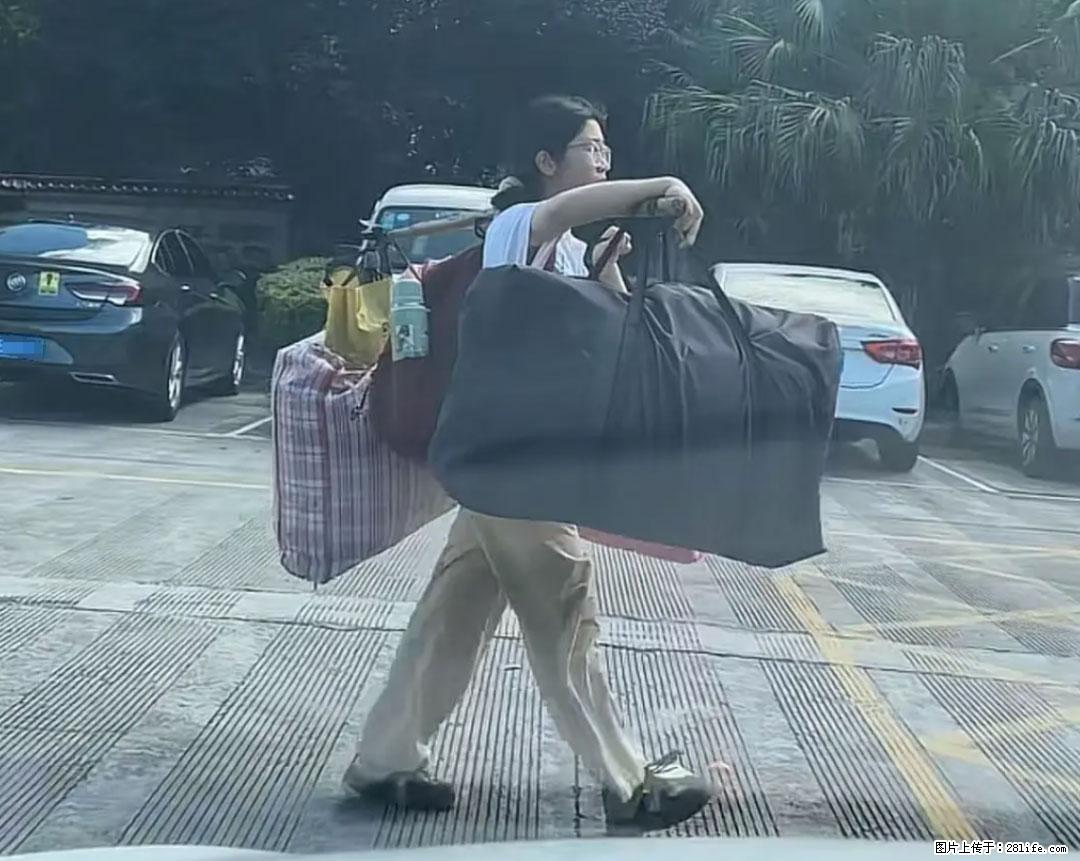 全网追的“扁担女孩”，找了一份暑假工，时薪12元 - 怒江生活资讯 - 怒江28生活网 nujiang.28life.net